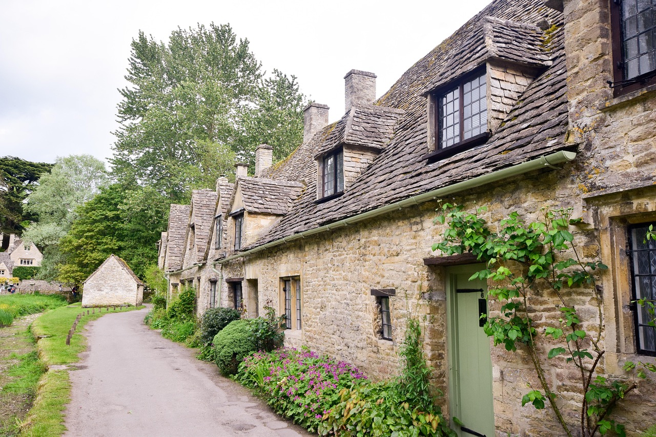 Afternoon Tea in the Cotswolds: Five Charming Spots to Visit